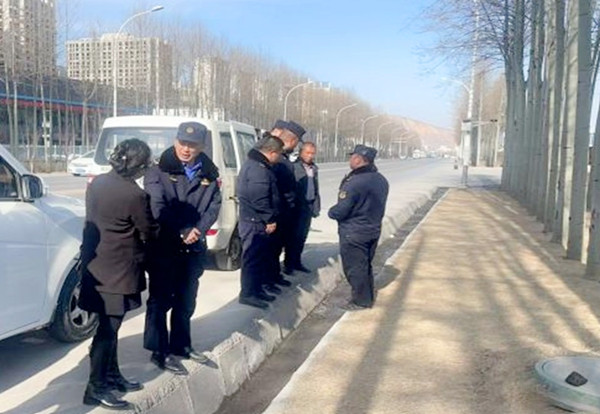 提升園區(qū)環(huán)境衛(wèi)生向高質(zhì)量發(fā)展邁進(jìn),全力打造園區(qū)宜游、宜居、宜商的生態(tài)文明高地。