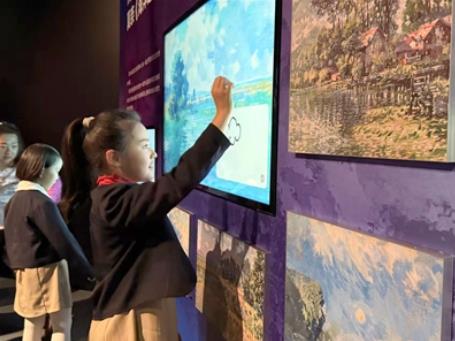 11萬(wàn)人次!“無(wú)限之海”數(shù)字藝術(shù)公益展獲贊