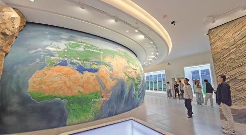 【秋行祁連山——來自國家公園的秋收報告】祁連山的昨天和今天——探訪祁連山國家公園展陳中心大數據中心