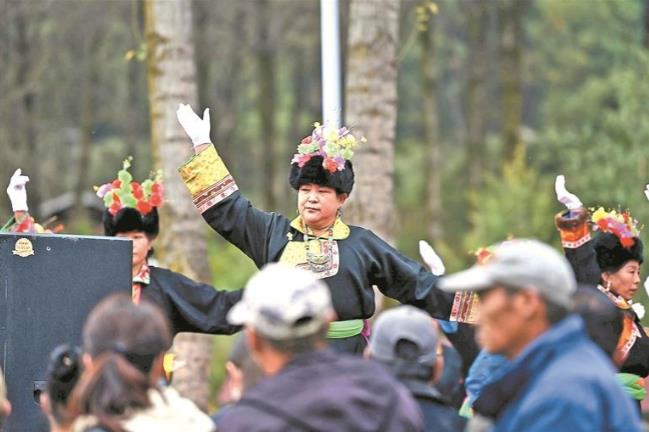 【慶農(nóng)業(yè)豐收 享美好生活】青海湟中:金秋豐收季 抓羊趣味多