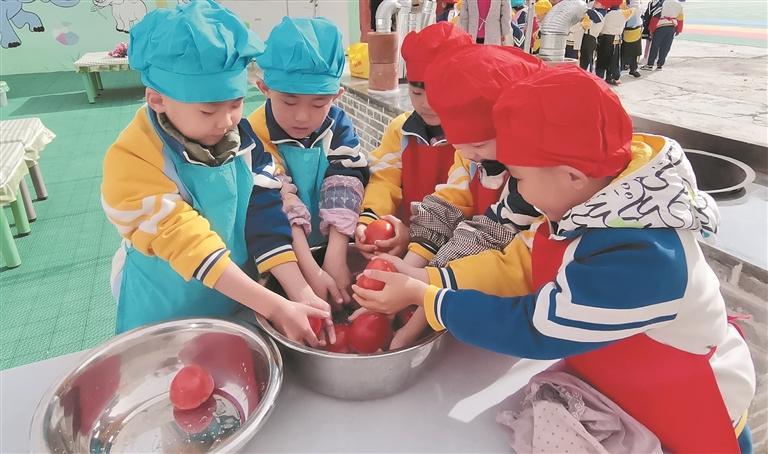 【輝煌“十四五” 改革譜新篇·走基層 看變化】指尖耕耘潤童心 點滴實踐促成長